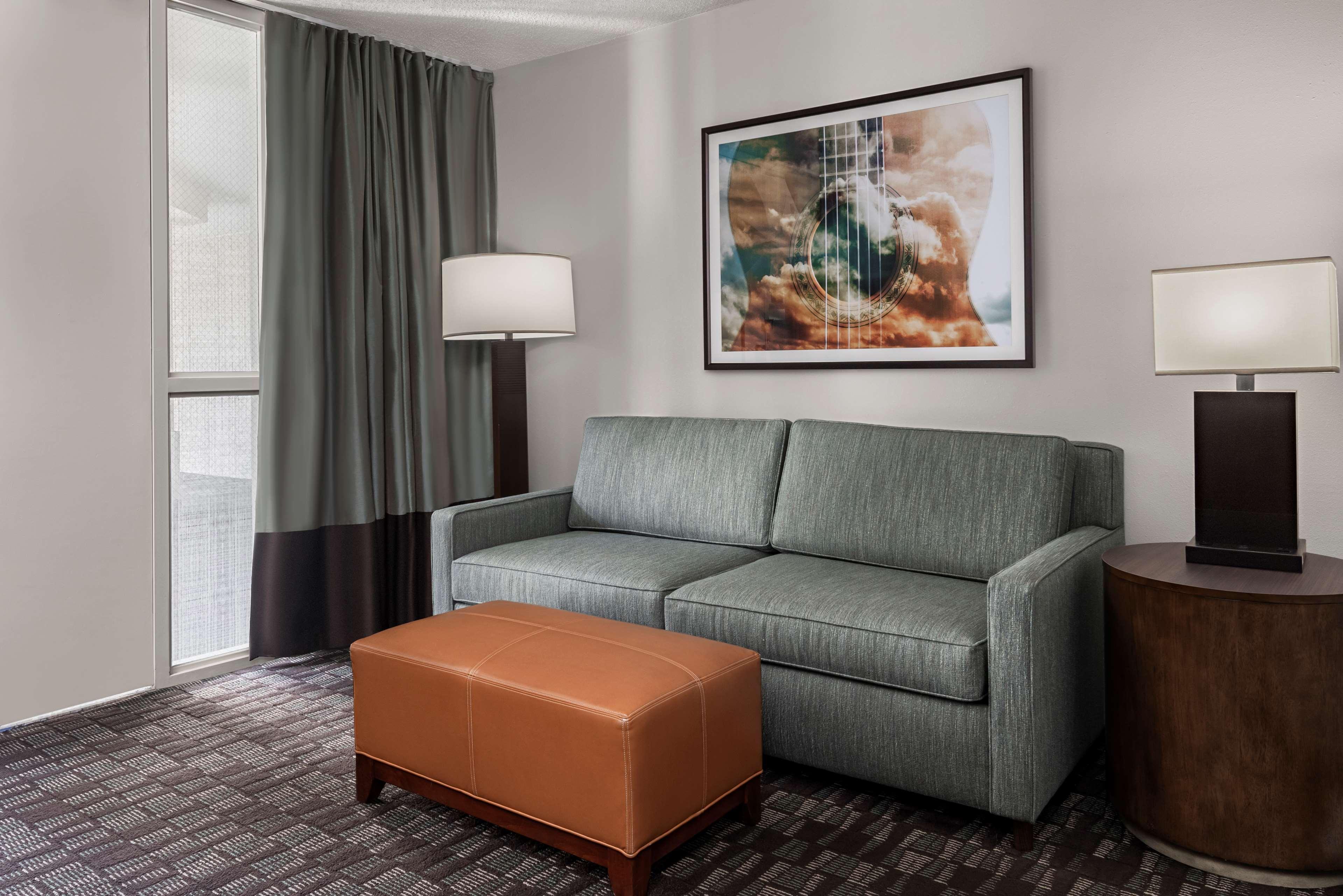 Embassy Suites By Hilton Nashville Airport Екстериор снимка