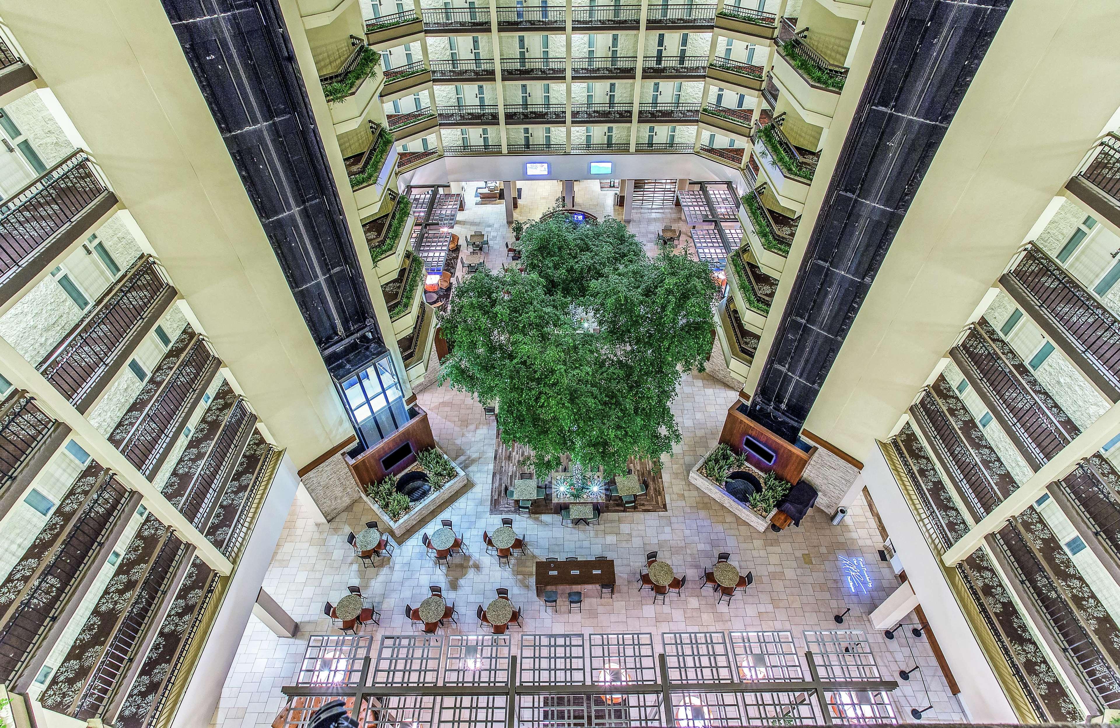 Embassy Suites By Hilton Nashville Airport Екстериор снимка