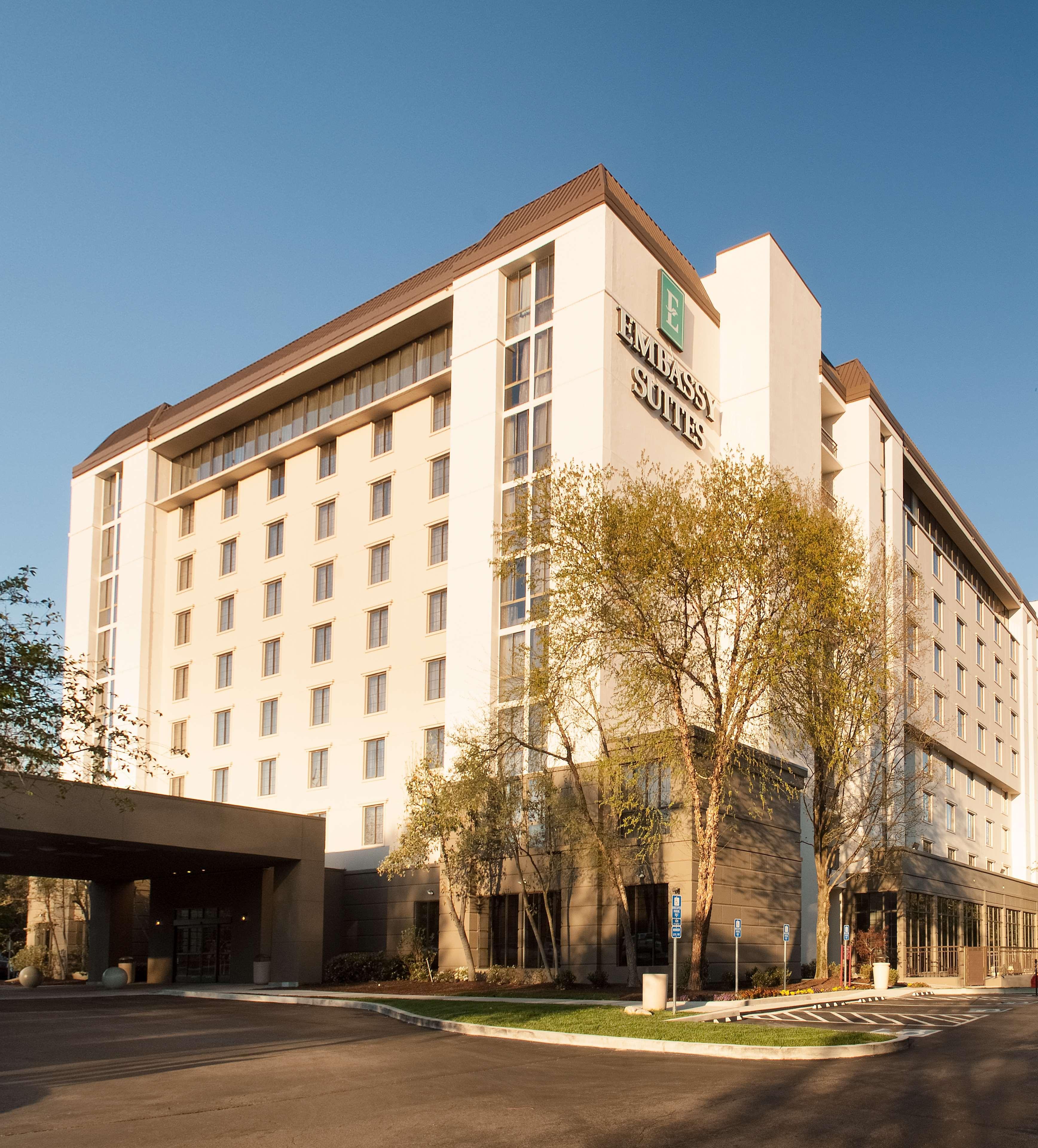 Embassy Suites By Hilton Nashville Airport Екстериор снимка
