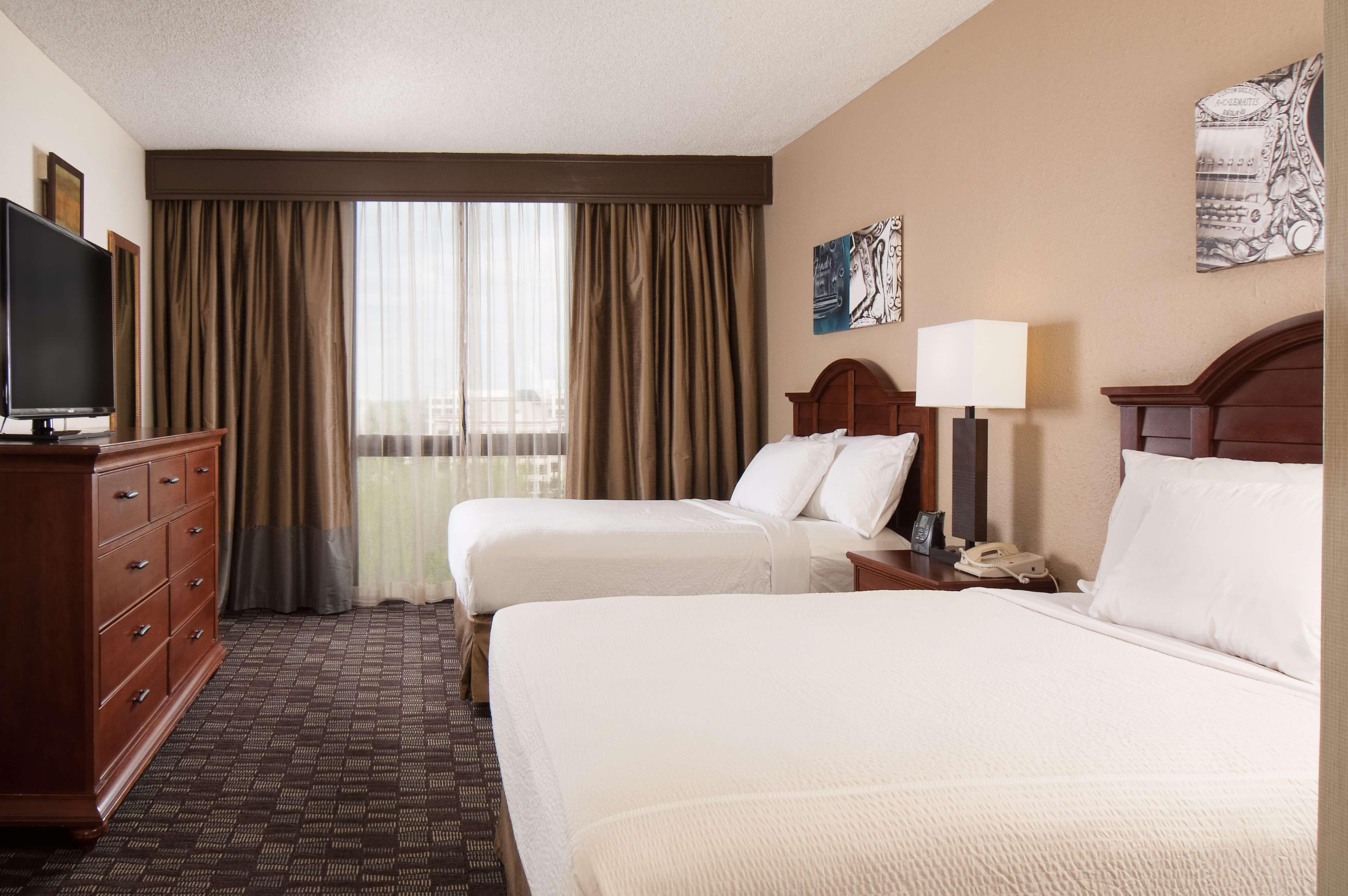 Embassy Suites By Hilton Nashville Airport Екстериор снимка