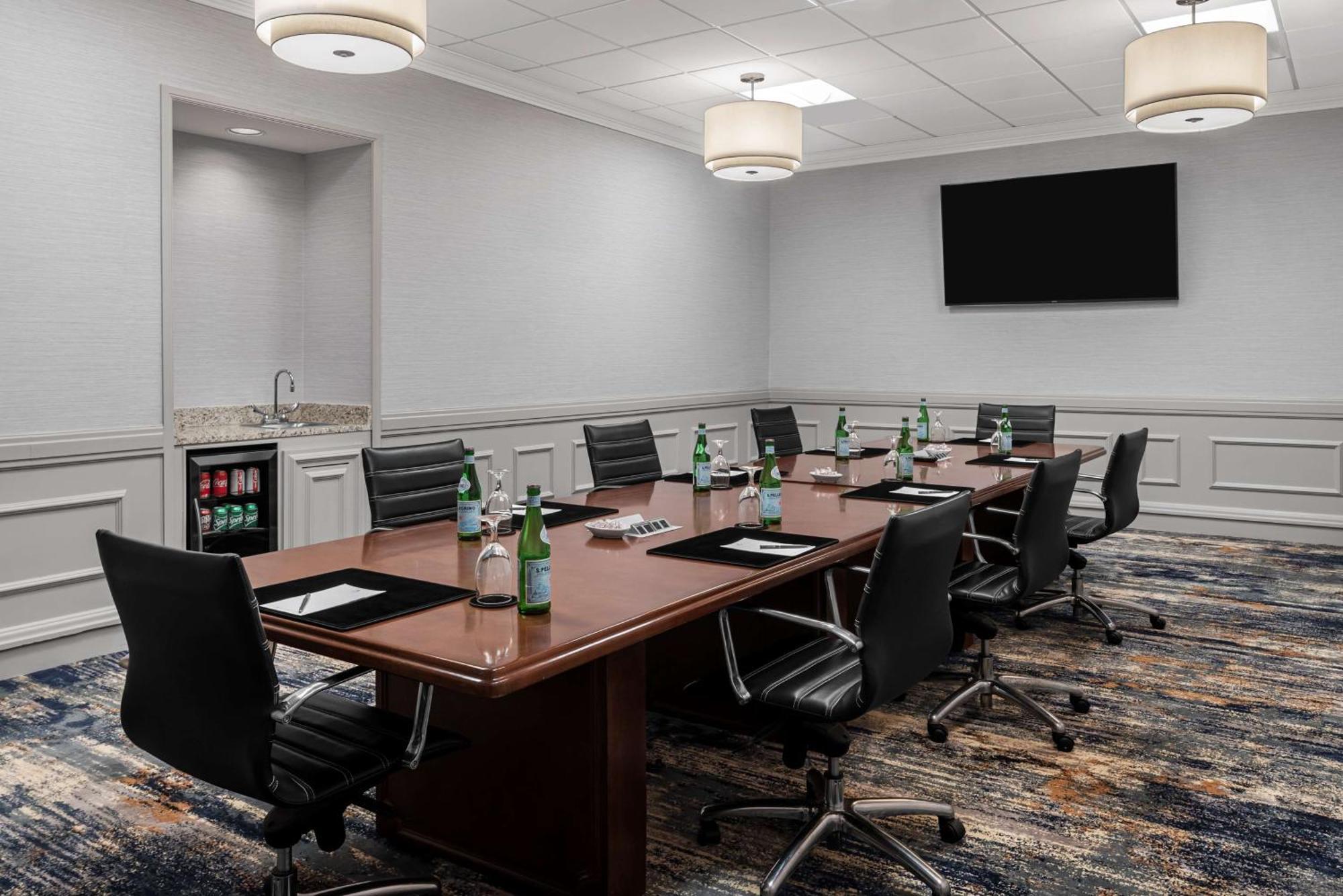 Embassy Suites By Hilton Nashville Airport Екстериор снимка