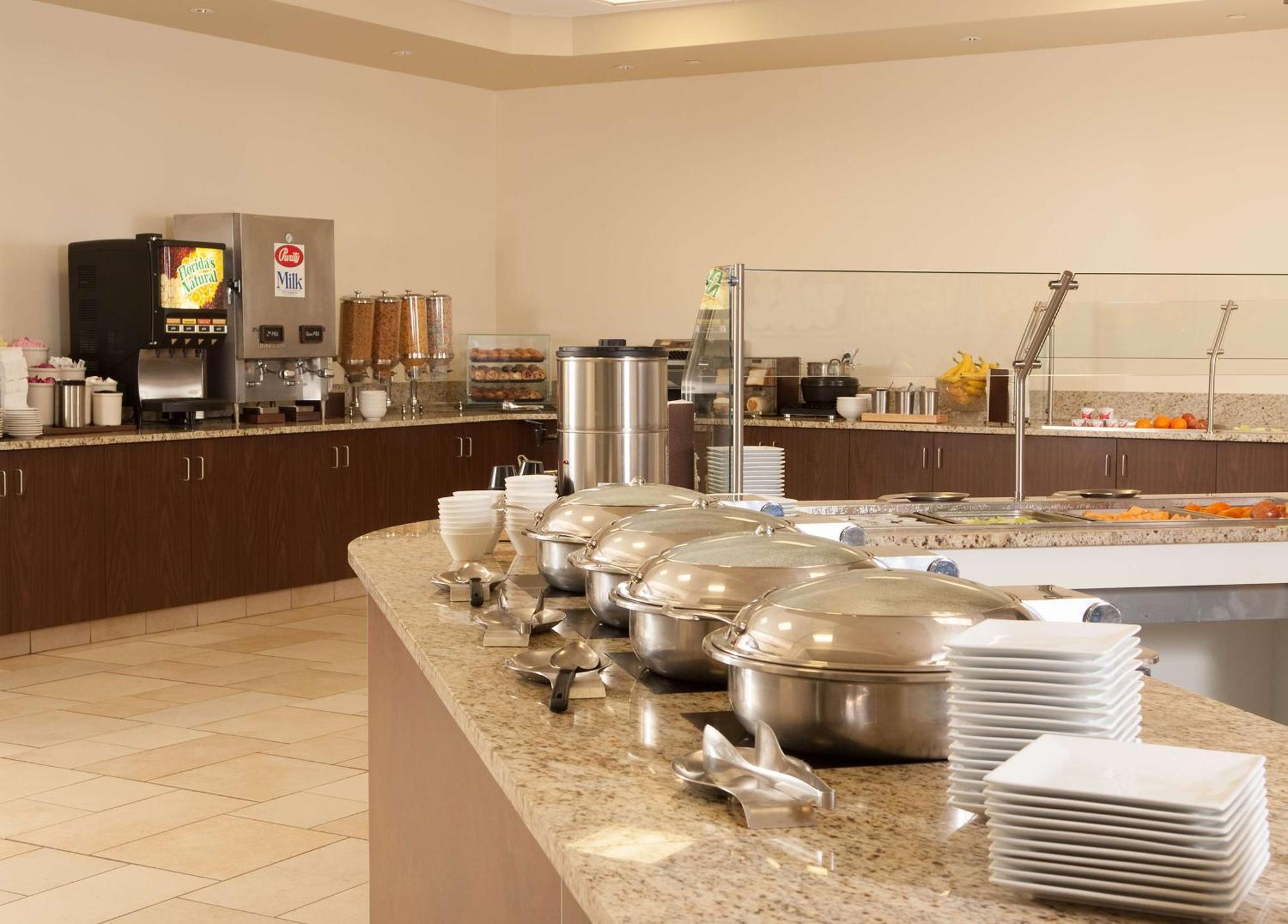 Embassy Suites By Hilton Nashville Airport Екстериор снимка