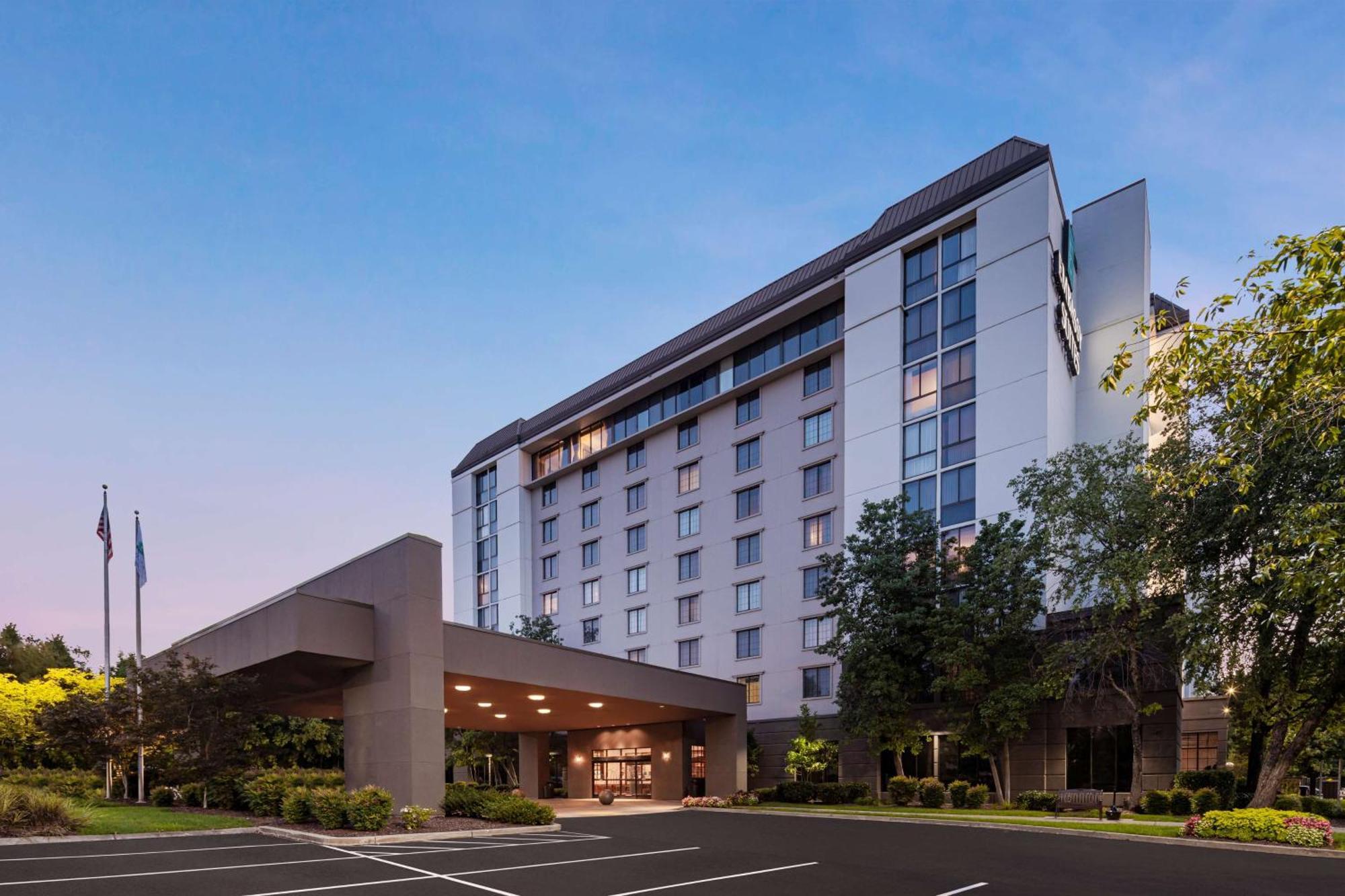 Embassy Suites By Hilton Nashville Airport Екстериор снимка