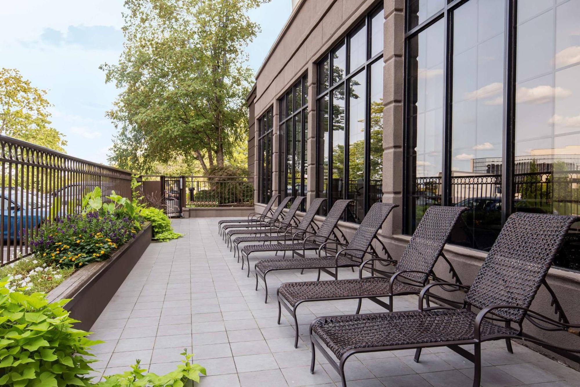 Embassy Suites By Hilton Nashville Airport Екстериор снимка